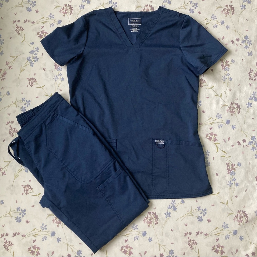 Cherokee Scrub Set